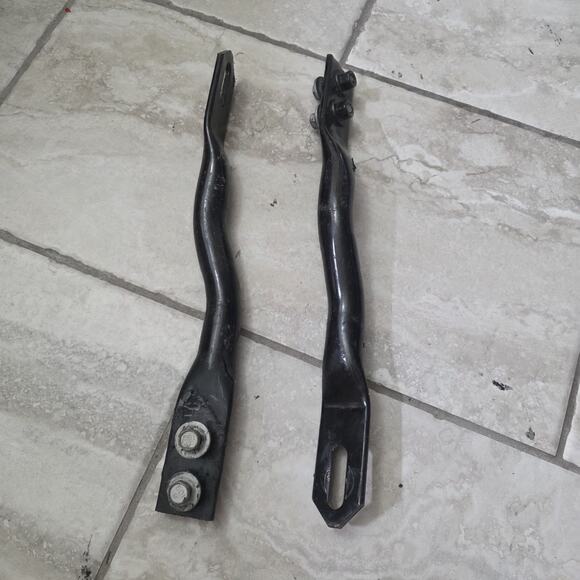 Front Left Right Bumper Bracket for Chevy Silverado 2500/3500HD 15-19 GMC Sierra - Picture 1 of 16